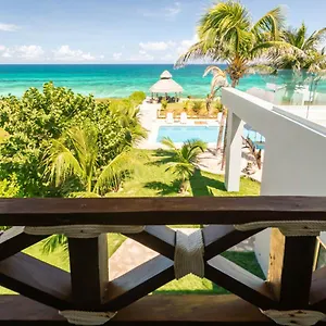 Casa Seven Ocean Front With Private C Hef Included Isla Mujeres